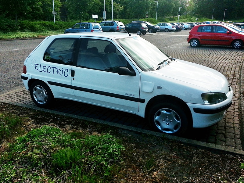 Citroën Saxo Electrique-1997 - Lane Motor Museum