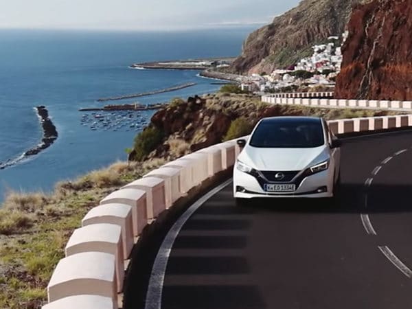 Nissan LEAF with Robert Llewellyn