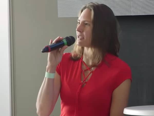 Electric Vehicle myths busted with Helen Czerski - Fully Charged LIVE 2018