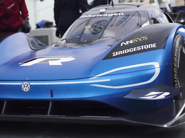 VW ID.R at Nurburgring - Romain Dumas' record-breaking attempt - Fully Charged