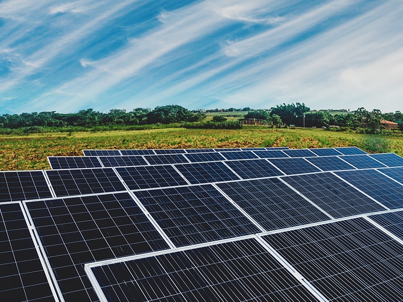 Connecting consumers with the local solar farms in the USA with Solar Simplified - Fully Charged Podcast 109