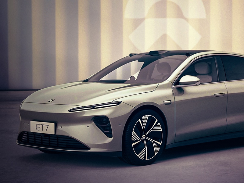 NIO ET7 Sneak Peek – '600' Mile Saloon Revealed - Fully Charged Show