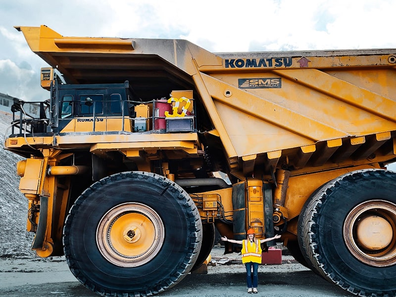 Electric Vehicles Are Getting Bigger and Bigger! – Electric Mining Komatsu e-230