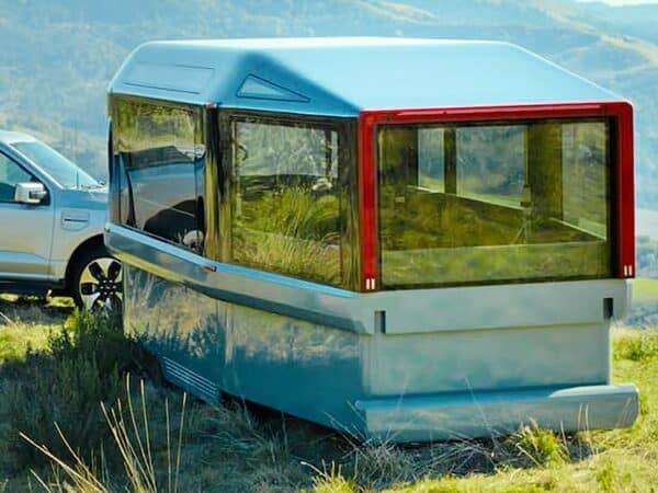 Insane Shrinking RV Packs a Week of Off-Grid Power!